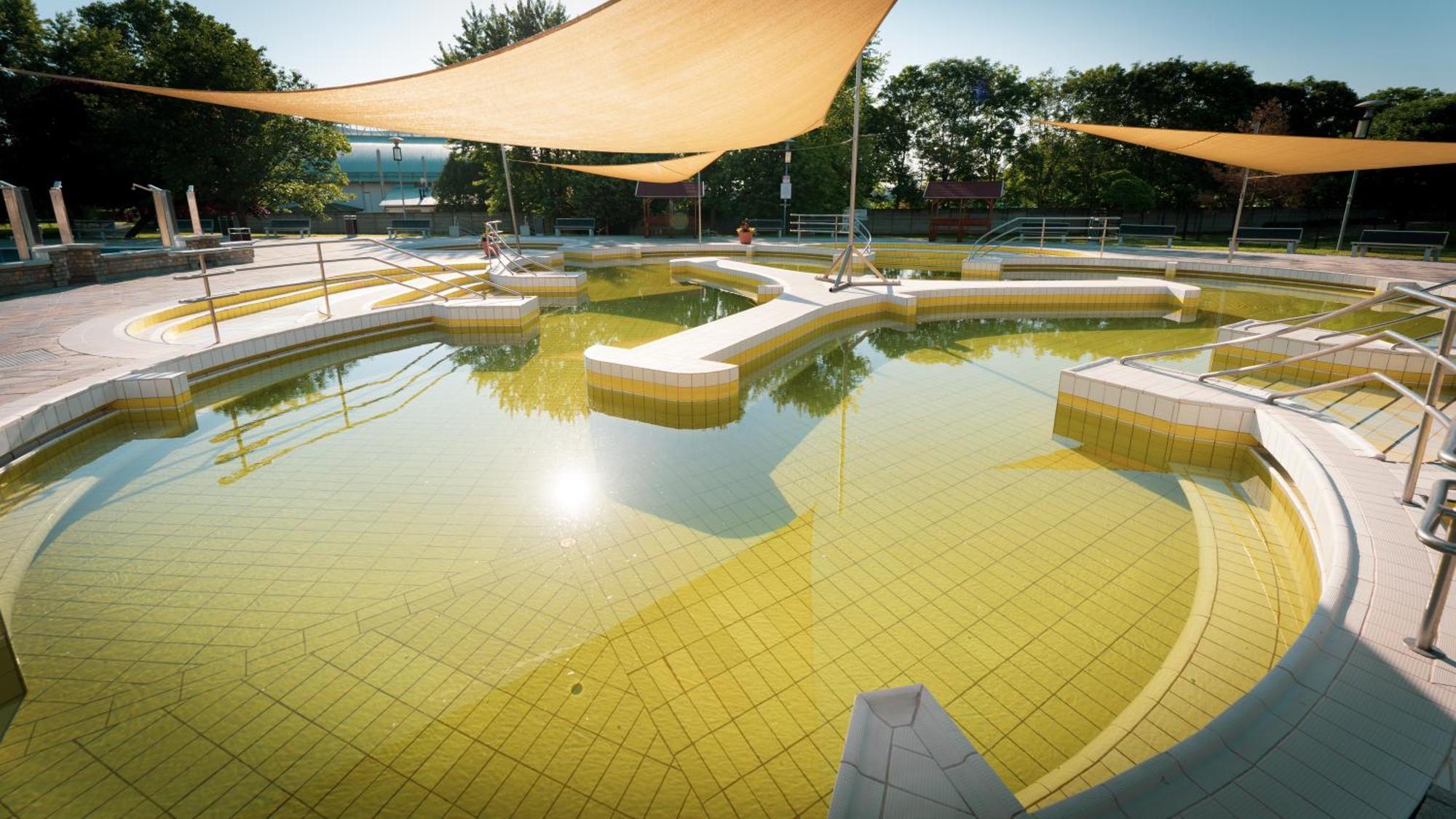 Tisia Hotel & Spa Tiszaujvaros Exterior photo